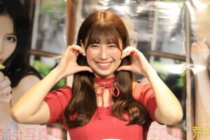 アイドル卒業→プロレス一本に　元SKE48・荒井優希、関係者が大絶賛の「背中の筋肉」…写真集撮影で「ここのことか！」(J-CASTニュース)