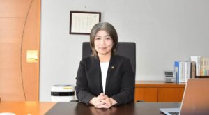 「公選法違反の可能性高い」学歴詐称疑惑の伊東市長に弁護士バッサリ　辞職勧告決議の日に会見、何を語る(J-CASTニュース)