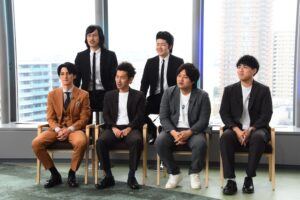 ツートライブがChatGPTの台本でロケ、ダブルヒガシやジョックロックも未来の技術に触れる(お笑いナタリー)